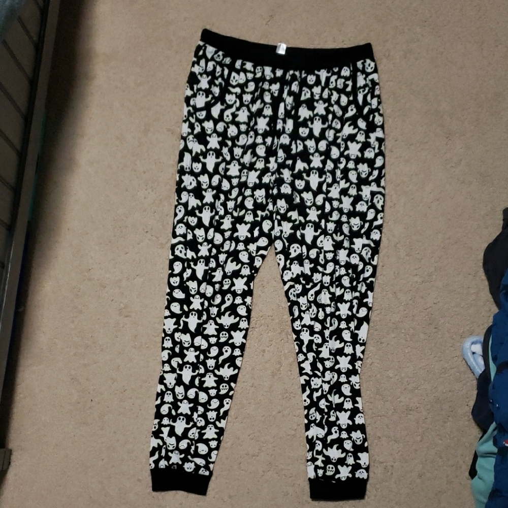 Black and White Ghost Pattern Pajama Pants